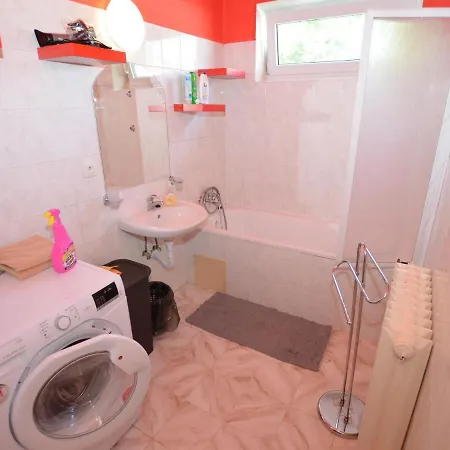 Cozy In Eastern Bohemia Near Town Center Apartment